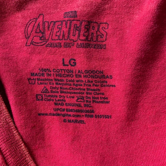 Men’s Iron Man T-Shirt - Picture 3 of 3